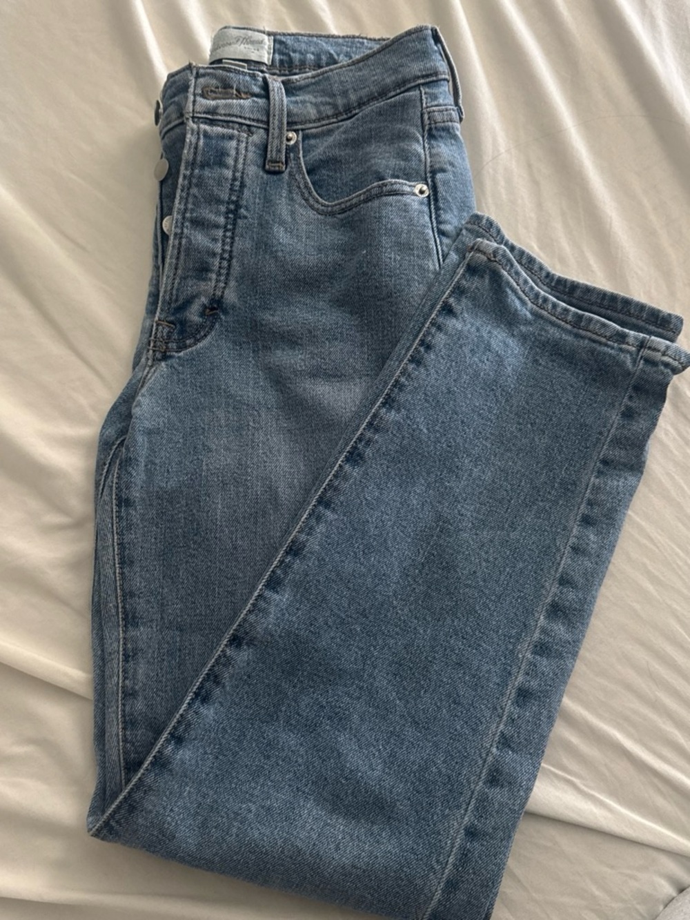 American Eagle Outfitters Women's Light Blue High-Rise Jeans